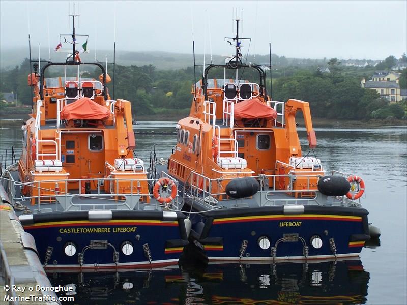 Vessel details for: RNLI LIFEBOAT 17 44 (SAR) - MMSI 232010878, Call ...