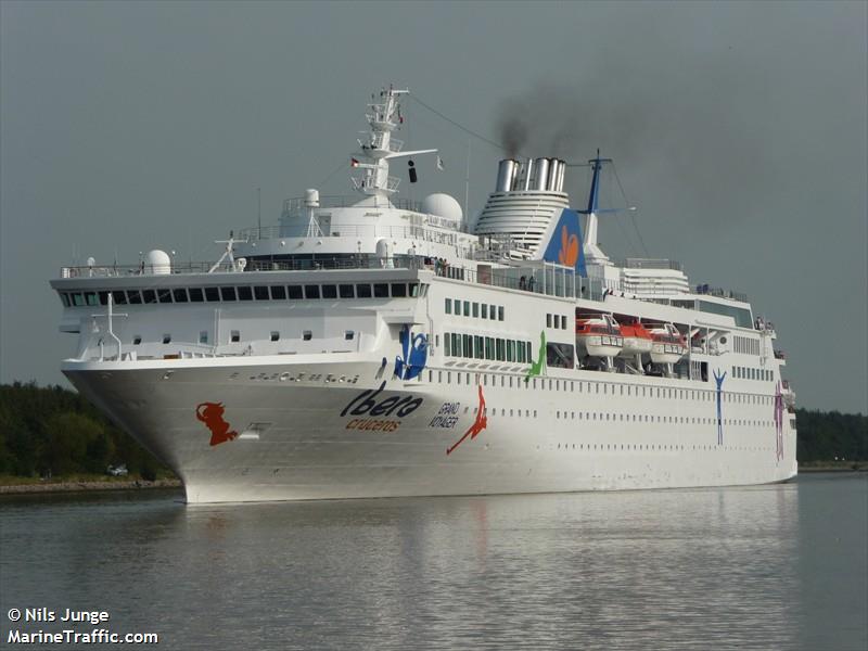 Vessel details for: CHINESE TAISHAN (Passenger Ship) - IMO 9183506, MMSI 636017800, Call Sign D5MU2 Registered in Liberia  | AIS... 